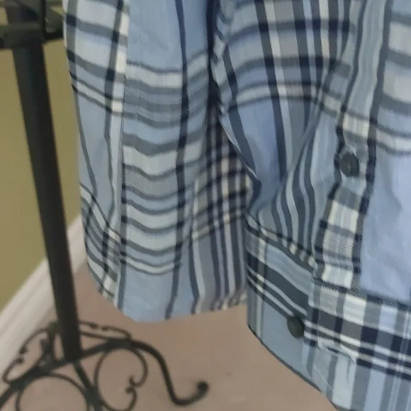 "Banana Republic", Size XL-17-17.5 Men's Blue and White Checkered Shirt - Picture 5 of 7